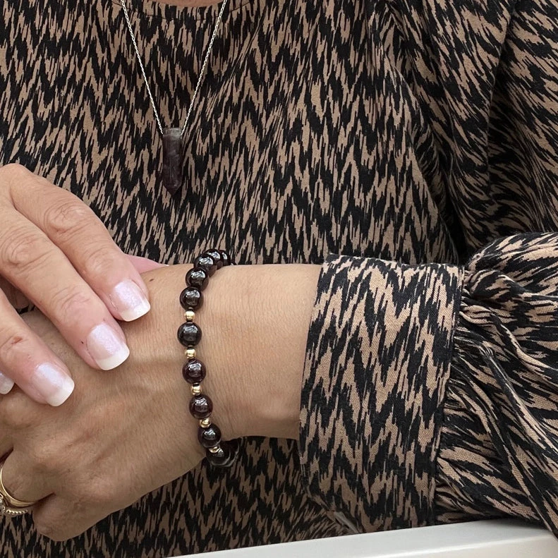 8mm Black Tourmaline Bracelet – Healing Crystal For Energy Shielding & Balance(Black Tourmaline Bracelet Gold) 4 8mm Black Tourmaline Bracelet – Healing Crystal For Energy Shielding & Balance(Black Tourmaline Bracelet Gold) - Image 4