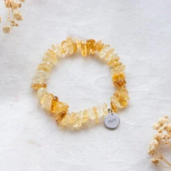 Personalised Citrine Bracelet – Crystal Chips With Engraved Name Charm(Citrine Crystal Chip Bracelet)