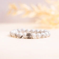 White Howlite Gemstone Bracelet β 8mm Beads For Calm, Clarity & Stress Relief(White Howlite Gemstone Bracelet Delara)