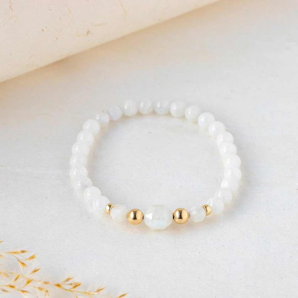 Spectral Harmony Rainbow Moonstone Gemstone Bracelet 6mm(Rainbow Moonstone Gemstone Bracelet 6mm) 1 Spectral Harmony Rainbow Moonstone Gemstone Bracelet 6mm(Rainbow Moonstone Gemstone Bracelet 6mm)