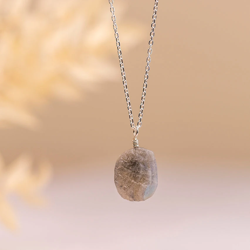 Natural Labradorite Necklace With Threaded Pendant(Natural Labradorite Necklace) 1 Natural Labradorite Necklace With Threaded Pendant(Natural Labradorite Necklace)
